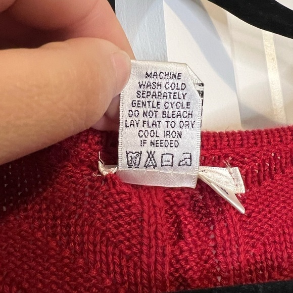 SOPHIE Max Women’s V-neck Sweater Red Size XS In Great Condition - Picture 7 of 7